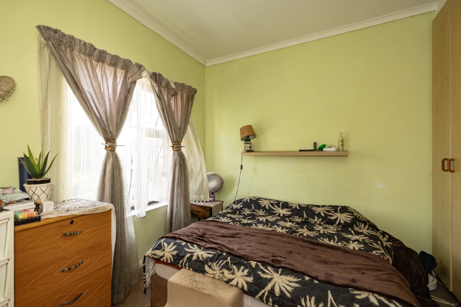 2 Bedroom Property for Sale in Labiance Estate Western Cape